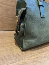 Load image into Gallery viewer, Tom Ford Purse - Green
