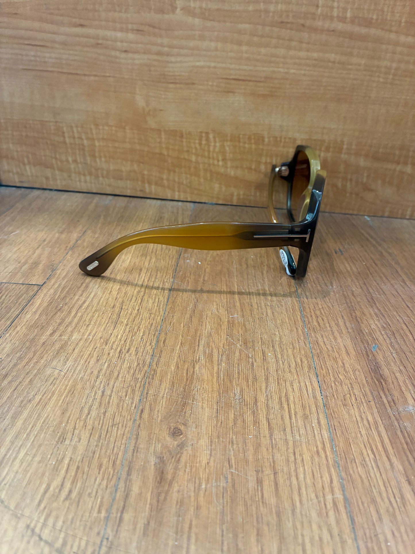 Tom Ford Saffron FT1221
