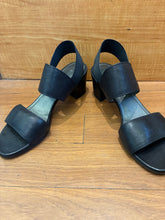 Load image into Gallery viewer, Stuart Weitzman Access Block Heel Size 7.5
