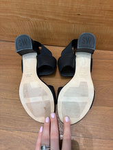 Load image into Gallery viewer, Stuart Weitzman Access Block Heel Size 7.5
