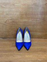 Load image into Gallery viewer, MANOLO BLAHNIK
