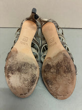Load image into Gallery viewer, Stuart Weitzman Heels
