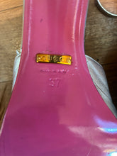 Load image into Gallery viewer, Gucci Leather D’Orsay Pumps Size 7
