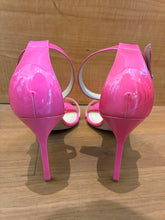 Load image into Gallery viewer, Manolo Blahnik Patent Leather Sandals Size 9.5
