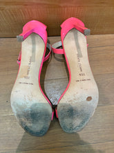 Load image into Gallery viewer, Manolo Blahnik Patent Leather Sandals Size 9.5
