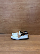 Load image into Gallery viewer, BOUGEOTTE 7.5 Linen Loafers
