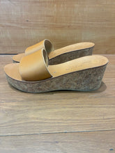 Load image into Gallery viewer, K.Jacques Wedge size 9
