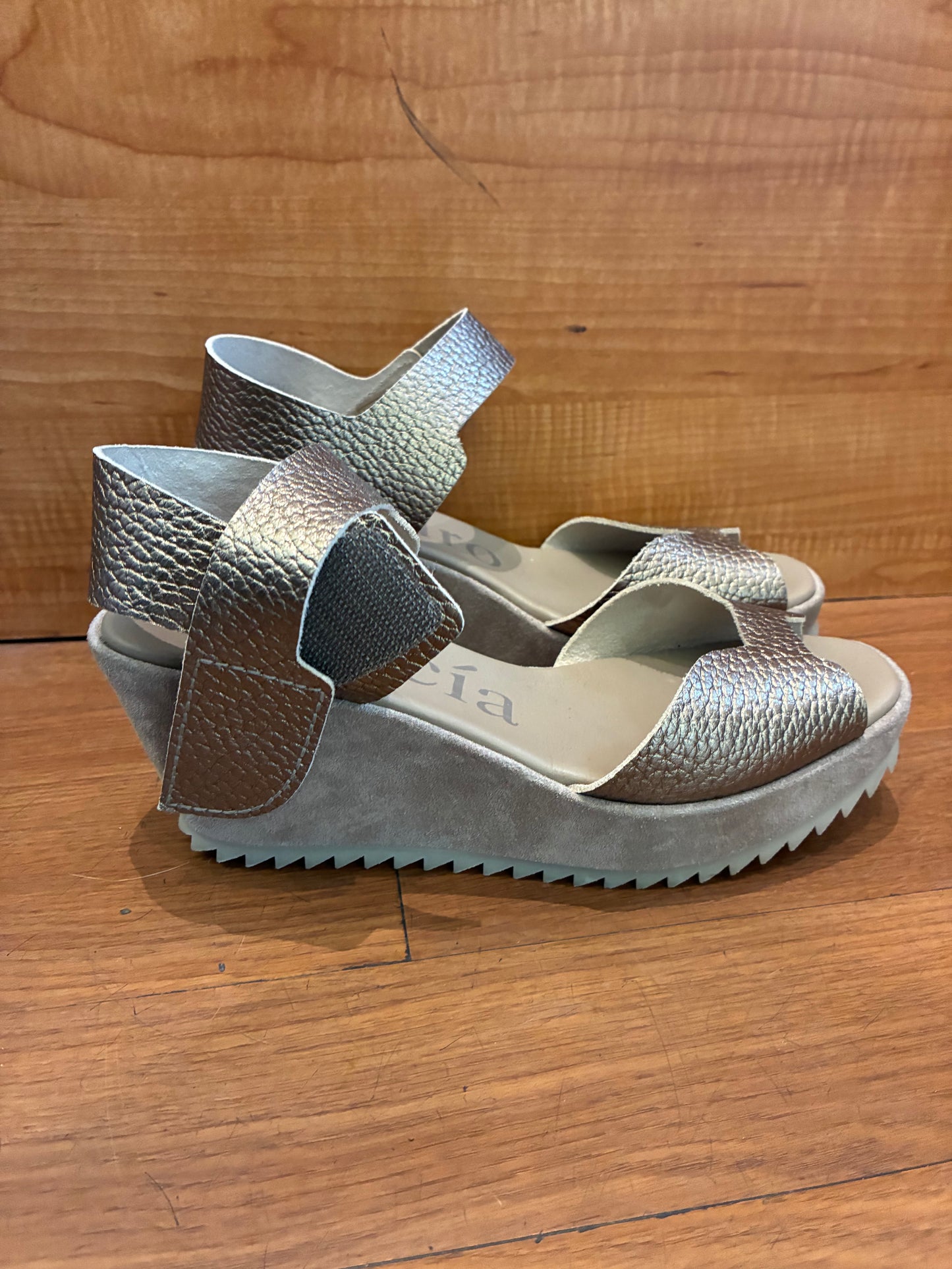 Pedro Garcia Metallic Fama Sandals