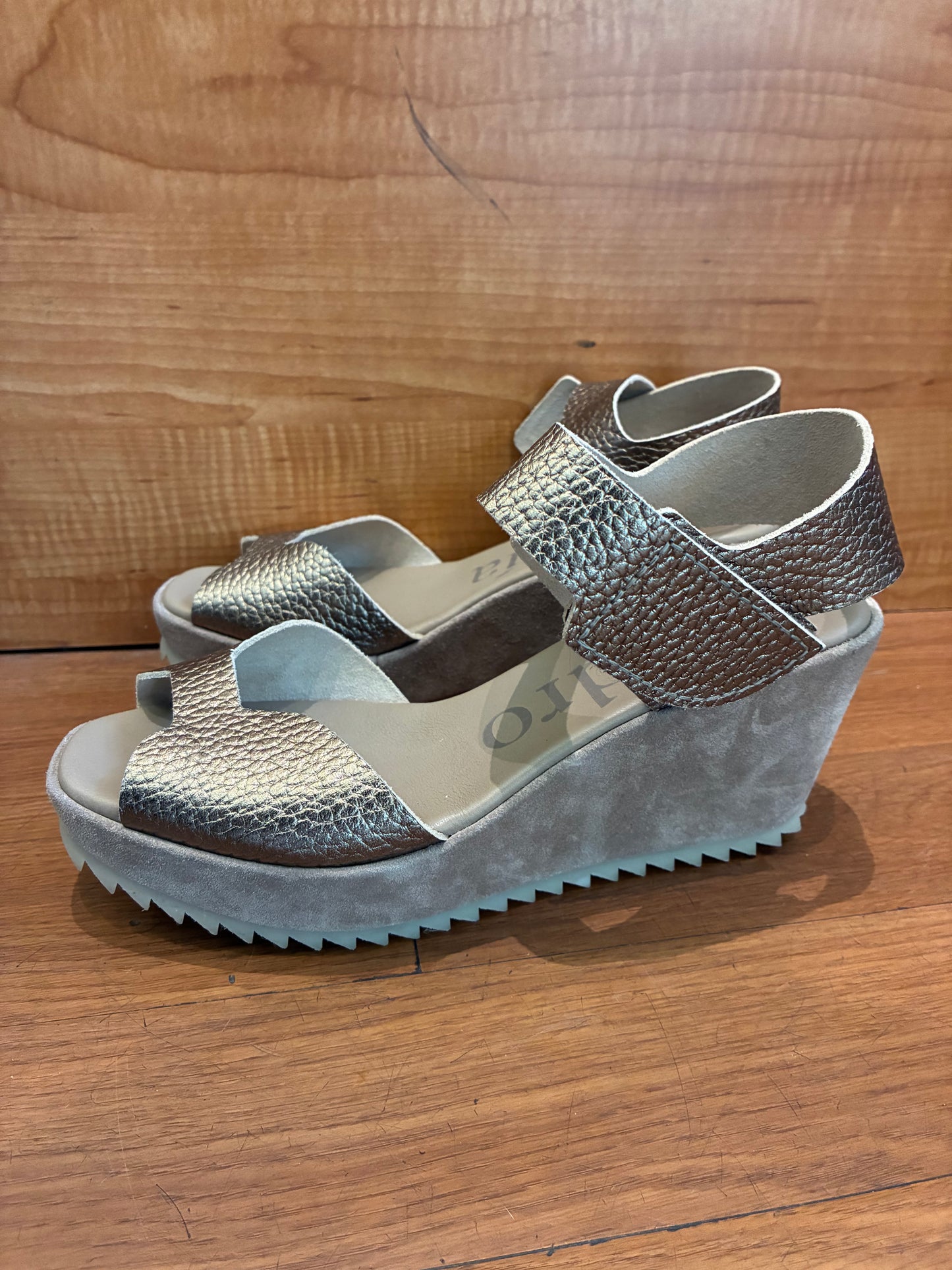 Pedro Garcia Metallic Fama Sandals