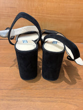 Load image into Gallery viewer, Prada Heels Size 7
