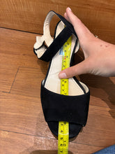 Load image into Gallery viewer, Prada Heels Size 7
