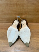 Load image into Gallery viewer, 6.5 Sergio Rossi Heels
