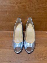 Load image into Gallery viewer, Christian Louboutin Heels
