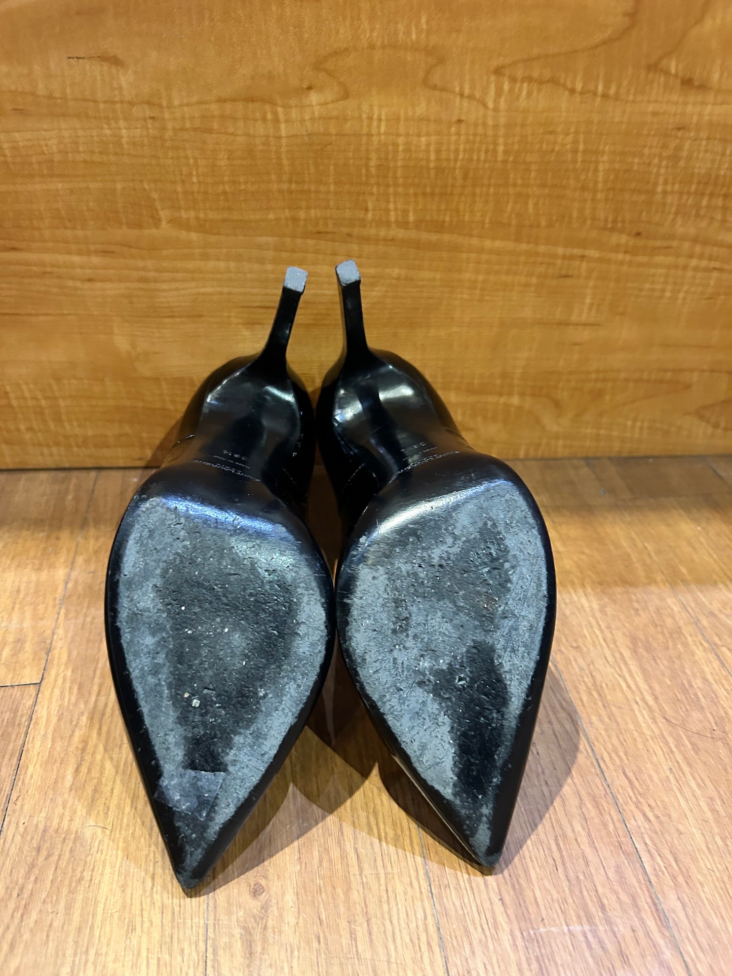 Saint Laurent Thorn black patent leather pointed-toe pumps