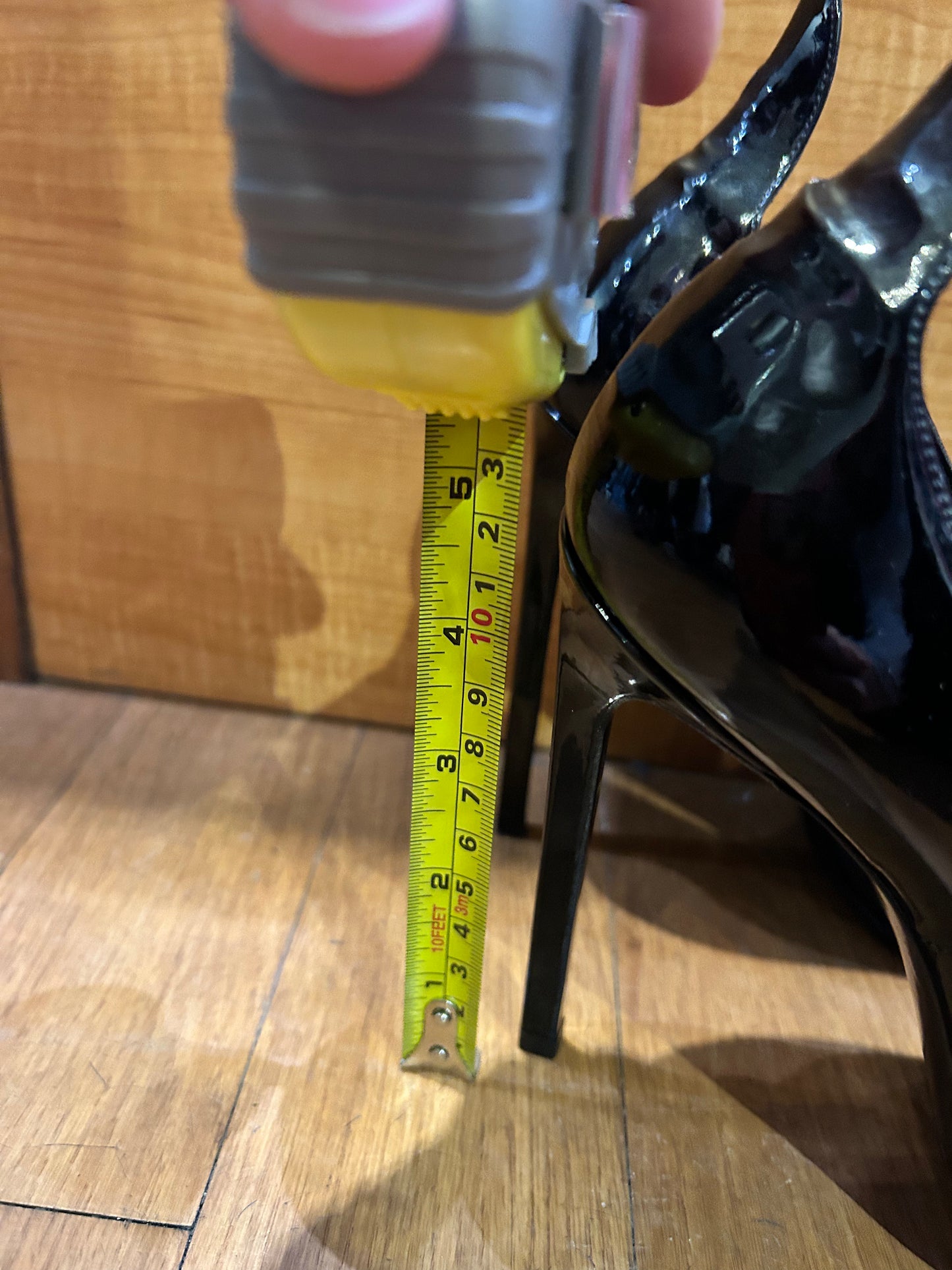 Saint Laurent Thorn black patent leather pointed-toe pumps