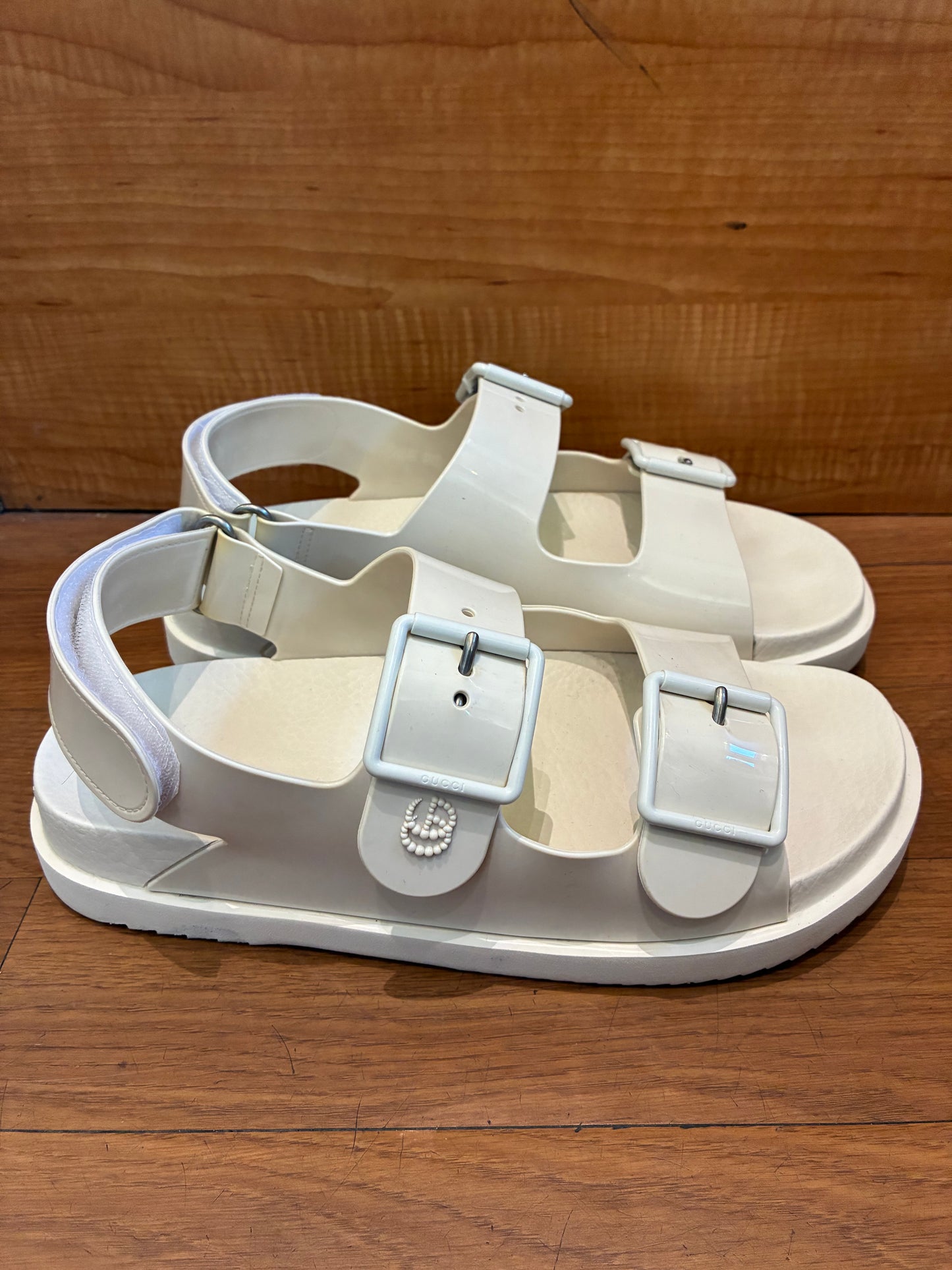 Gucci Isla Buckle Sandal