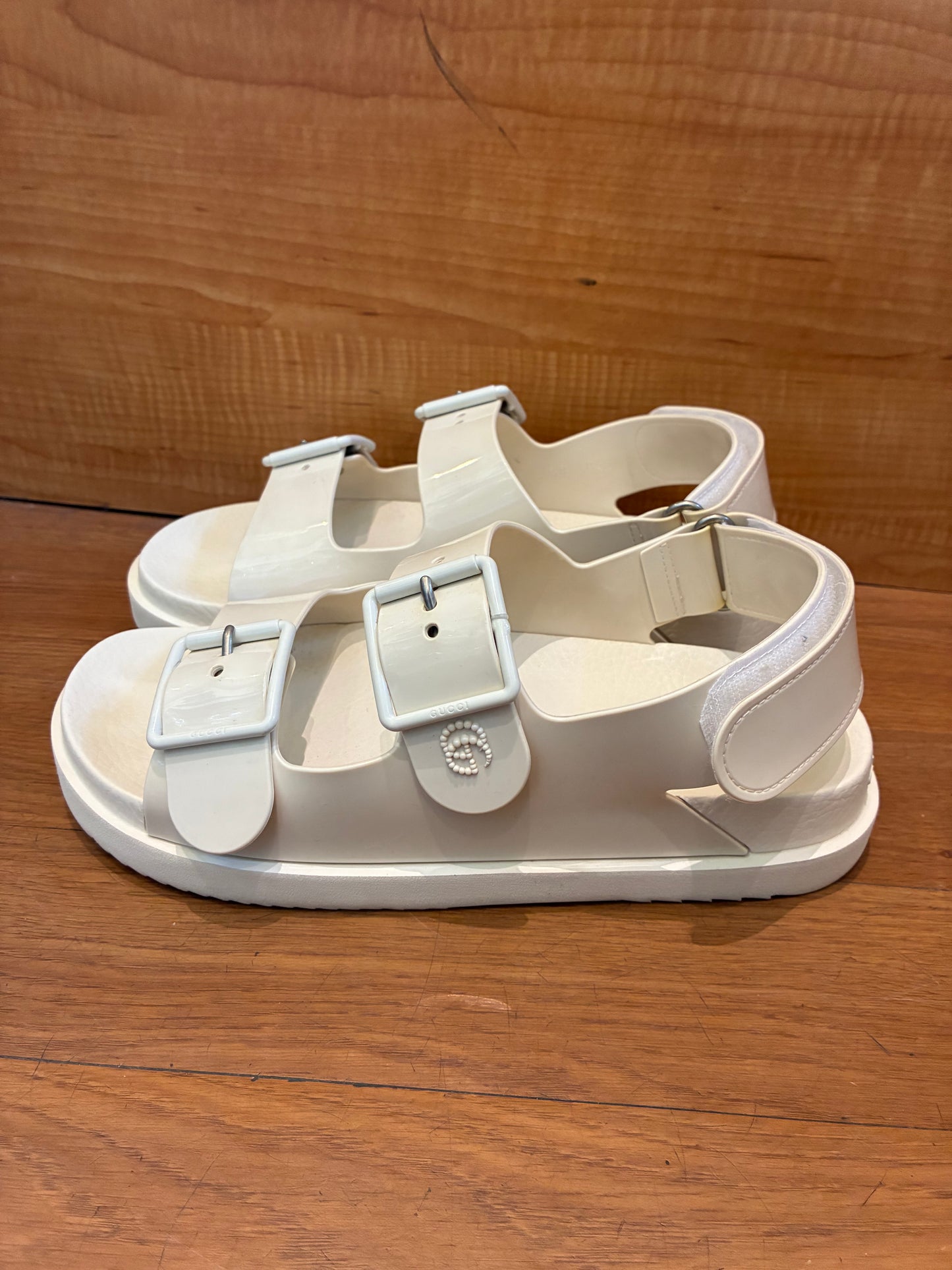 Gucci Isla Buckle Sandal