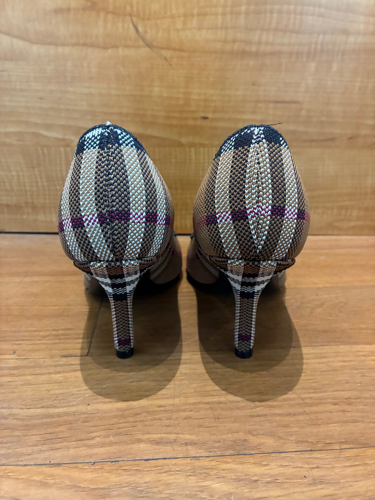 Burberry Plaid Logo Pointed Toe Pump Heels Beige Multi