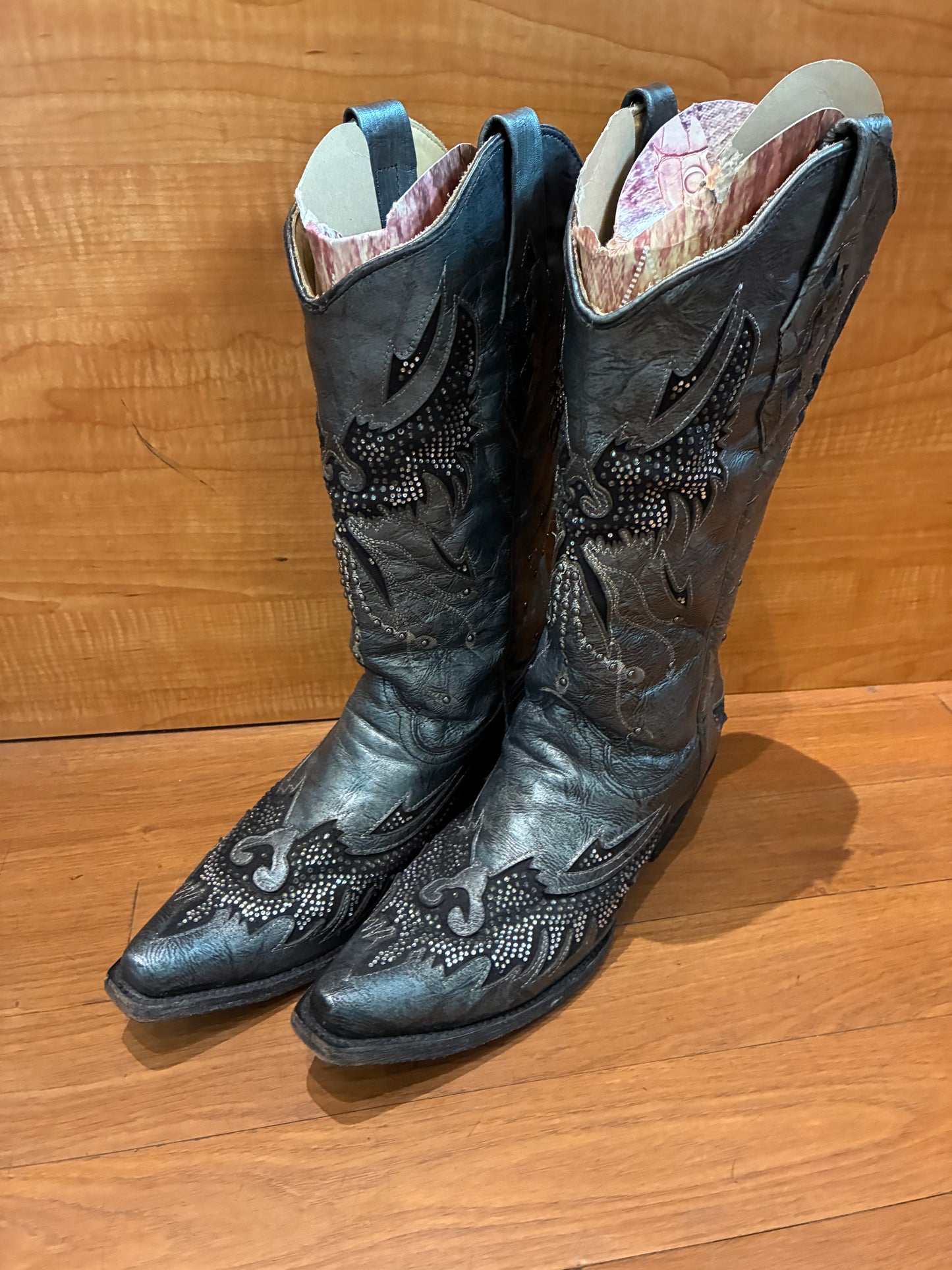 Corral Black Leather Western Cowboy Boots Pointed Toe Tall Shaft Studded Inlay.