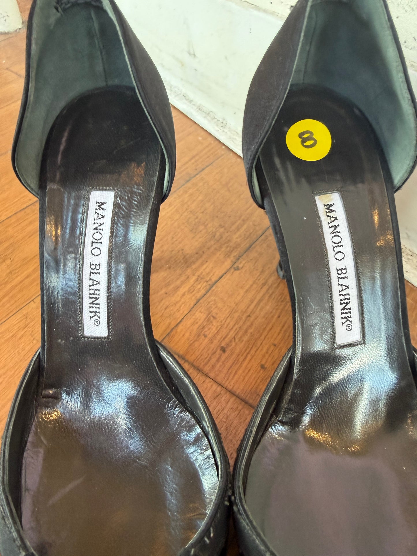 Manolo Blahnik Black Pumps