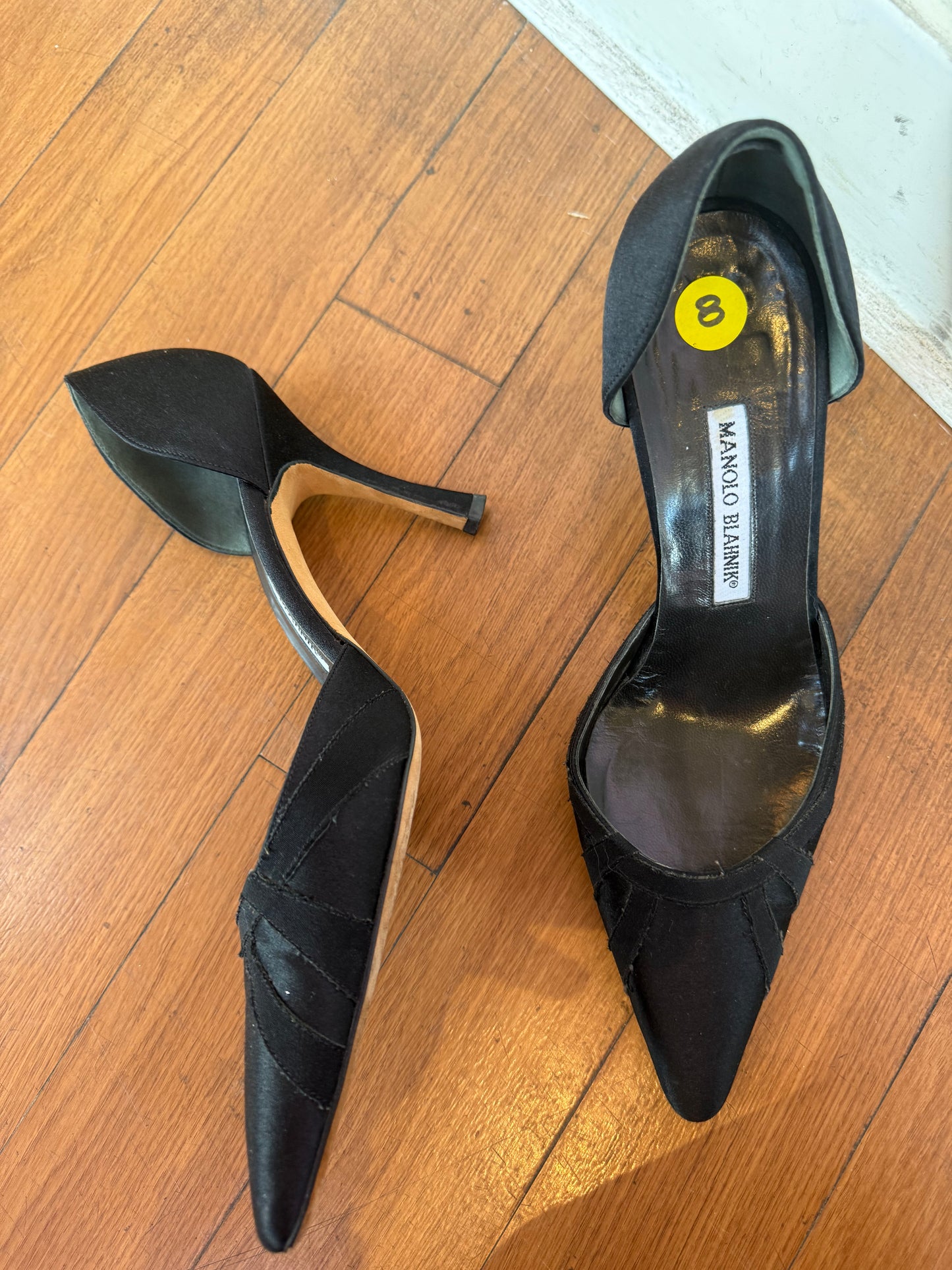 Manolo Blahnik Black Pumps