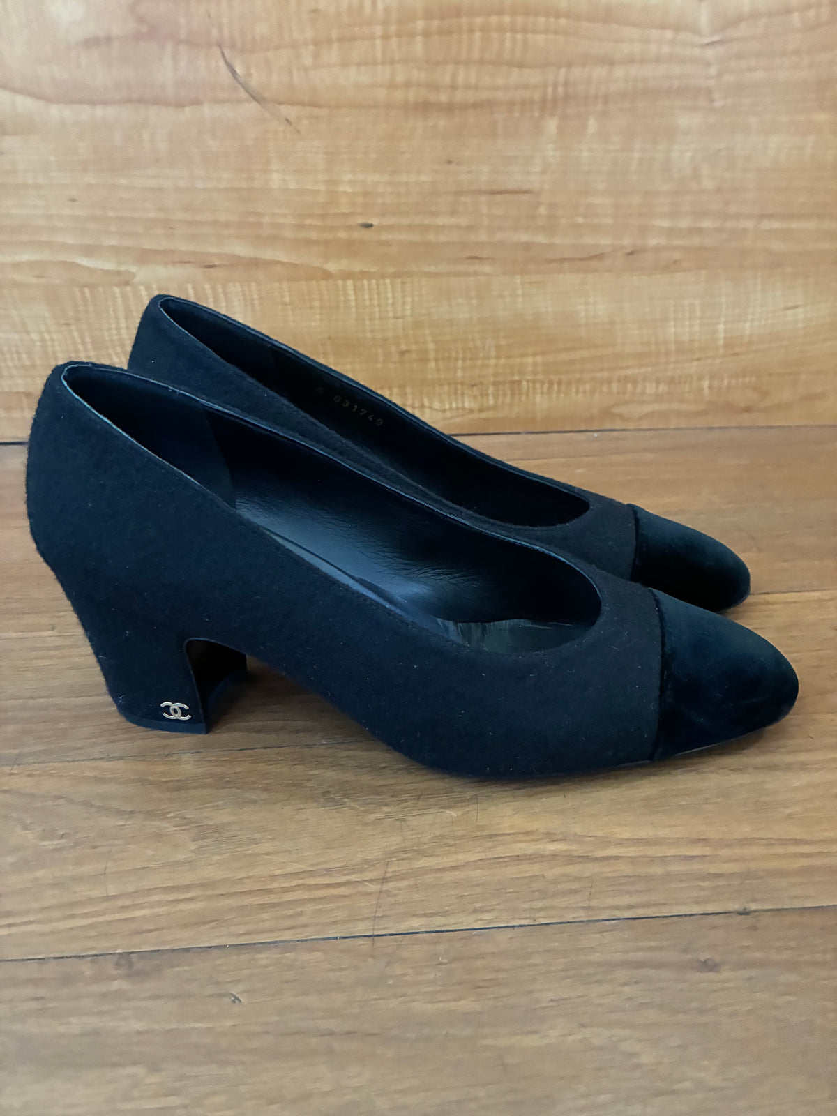 Chanel Pumps