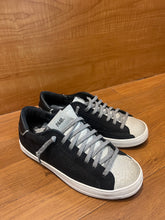 Load image into Gallery viewer, P448 Sneakers Size 7
