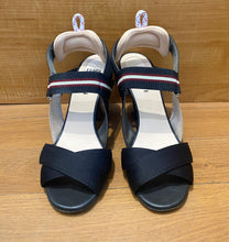 Load image into Gallery viewer, FENDI Heels Size 6.5
