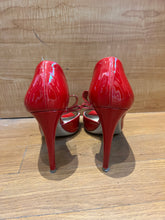 Load image into Gallery viewer, Valentino Heels
